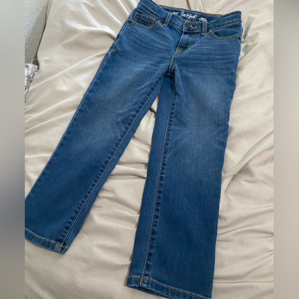 Size 5 Girls. Cat&Jack Jeans.